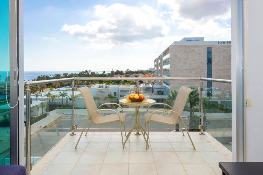 Laila - Coralli Beachfront Apartment 프로타라스 외부 사진