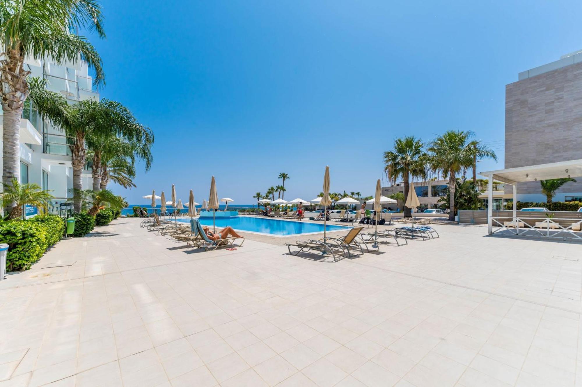 Laila - Coralli Beachfront Apartment 프로타라스 외부 사진
